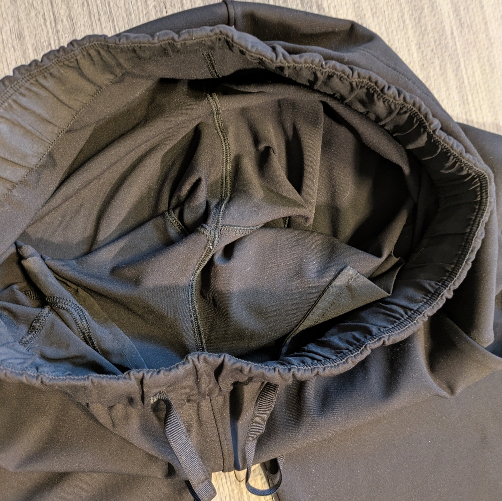 Women's Lululemon Black On the Fly Size 4 | Athletic‎ Workout Casual - Picture 14 of 14